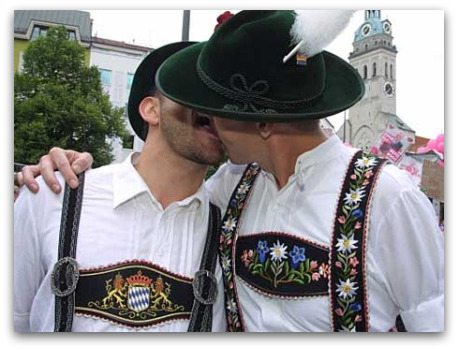 munich-oktoberfest-gay.jpg