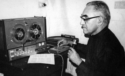 Reproduction made at the Monsignor Romero Historical Museum in San Salvador, El Salvador on August 21, 2014, of an undated picture showing Monsignor Oscar Arnulfo Romero, Archbishop of San Salvador and Human Rights defender during the Salvadorean civil war from 1981 to 1992. Pope Francis on February 3, 2015 approved a decree declaring slain Salvadoran archbishop Oscar Romero a martyr for the church. The cleric, a defender of the poor and vocal critic of the military in El Salvador, was shot dead in 1980 while celebrating mass. Declaring him a martyr clears the way for him to be beatified, which can lead to sainthood. AFP PHOTO / Monsignor Romero Historical Museum RESTRICTED TO EDITORIAL USE-NO MARKETING-NO ADVERTISING CAMPAIGNS-MANDATORY CREDIT: AFP PHOTO / MONSIGNOR ROMERO HISTORICAL MUSEUM- DISTRIBUTED AS A SERVICE TO CLIENTS FILE-EL SALVADOR-ROMERO-VATICAN-POPE